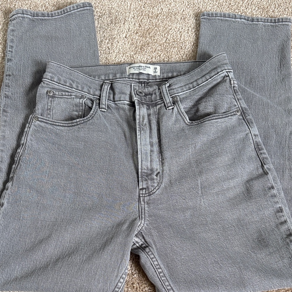 Abercrombie and Fitch Women’s Gray Jeans
